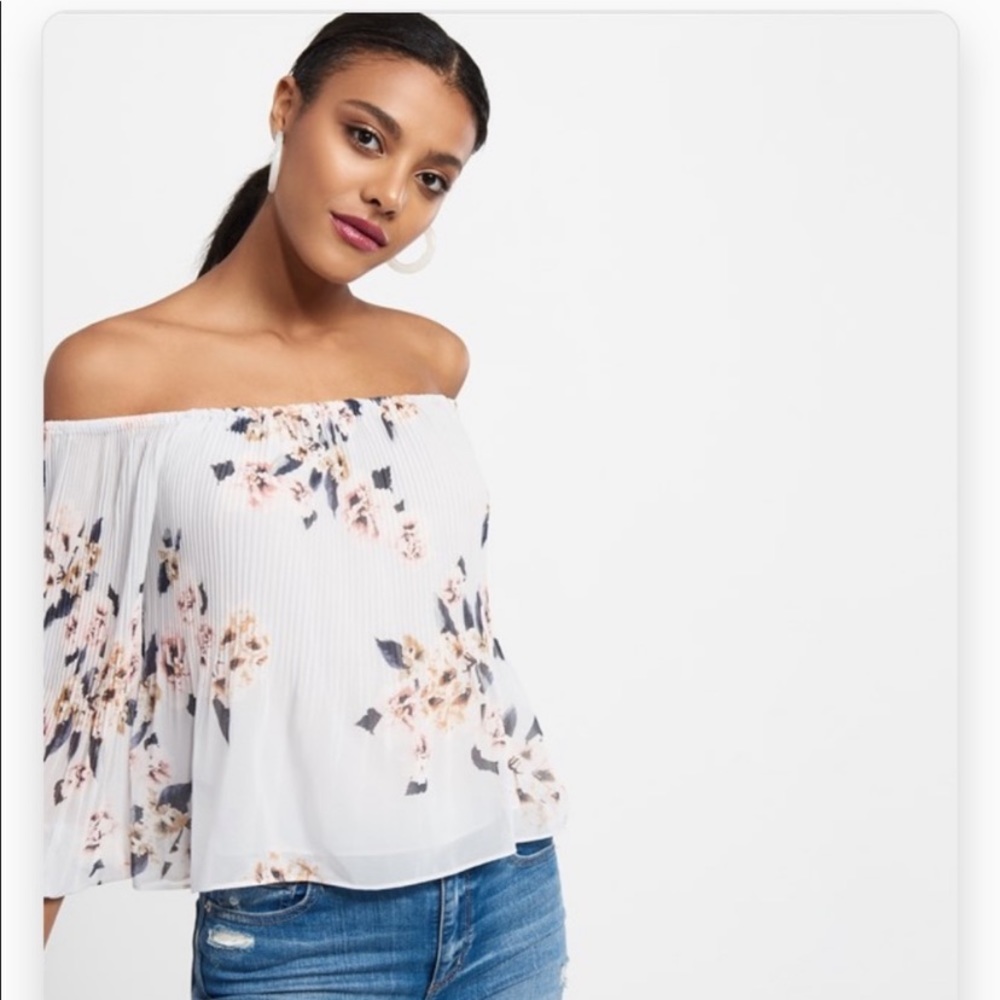 Dynamite Off Shoulder Floral Pleated Top Size L